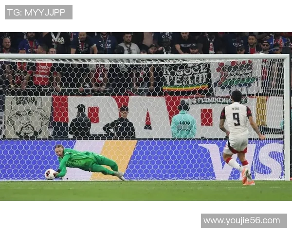 欧冠激战：巴黎圣日耳曼与那不勒斯0比0平局点球大战瞬间点燃全场激情