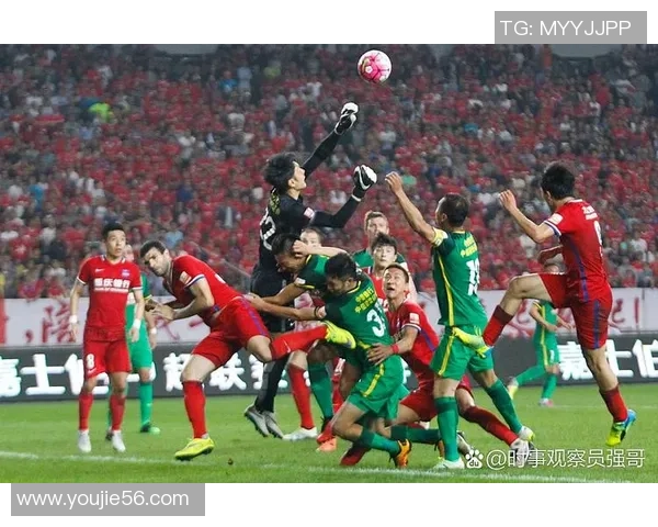 西甲联赛精彩对决阿森纳与尤文图斯战成平局绝杀瞬间引发全场欢呼