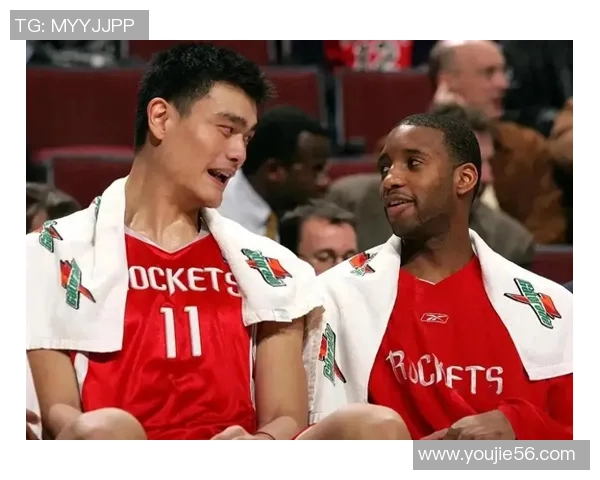 姚明通过刻苦训练与不懈努力成就篮球传奇人生