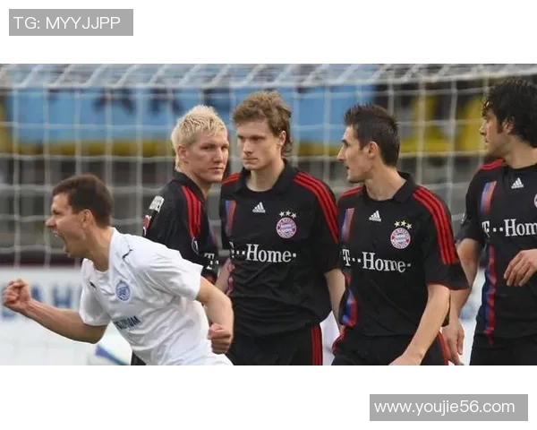 欧联杯激战拜仁与莱比锡零平补时进球瞬间点燃全场气氛