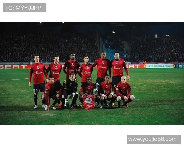 欧联杯波尔图与利物浦激战成平局红牌事件引发全场热议与战术分析