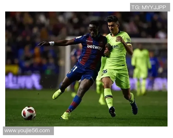 国王杯激战莱比锡与里昂握手言和红牌事件引发全场热议