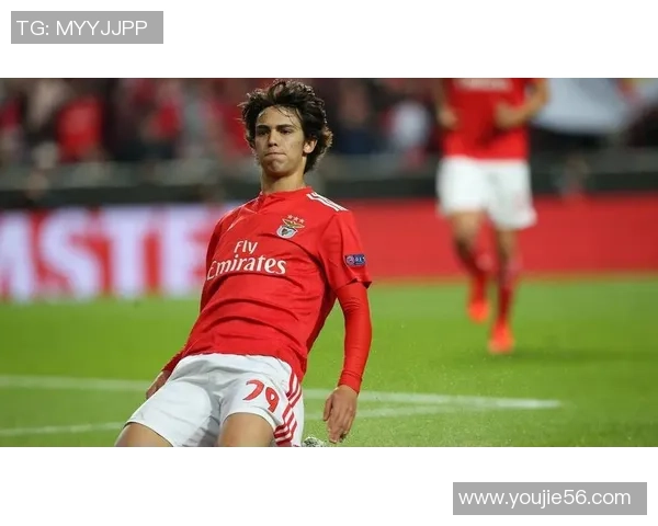 曼城主场狂胜本菲卡五球大捷乌龙球引发全场热烈欢呼