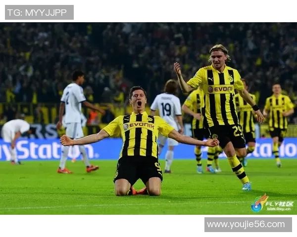 欧冠激战:多特蒙德4-0横扫尤文图斯绝杀瞬间震撼全场数据深度解析 欧冠激战:多特蒙德4-0横扫尤文图斯绝杀瞬间震撼全场数据深度解析