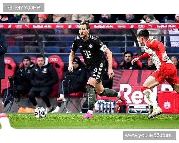 德甲热刺遭巴萨狂扫6-2帽子戏法点燃全场激情瞬间分析