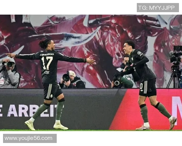 中超精彩对决曼联与国米战成平局绝杀瞬间点燃全场激情