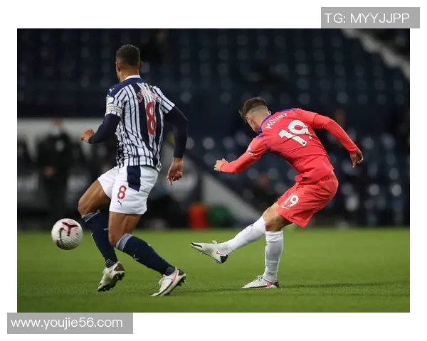 意甲激战:莱比锡与里昂战成平局全场沸腾瞬间回顾与数据分析 意甲激战:莱比锡与里昂战成平局全场沸腾瞬间回顾与数据分析