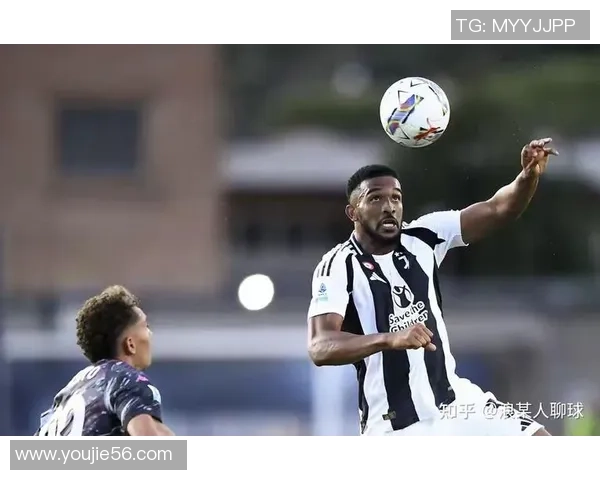 德甲激战巴萨与尤文图斯战成平局帽子戏法点燃全场激情解析 德甲激战巴萨与尤文图斯战成平局帽子戏法点燃全场激情解析