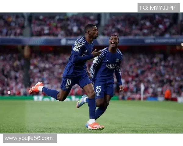 欧冠激战巴黎圣日耳曼狂胜巴萨五球大捷帽子戏法点燃全场激情