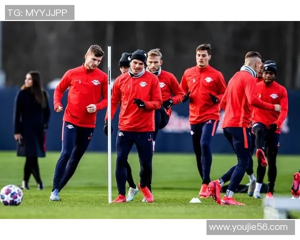 英超精彩对决曼联与莱比锡战成平局帽子戏法点燃全场激情