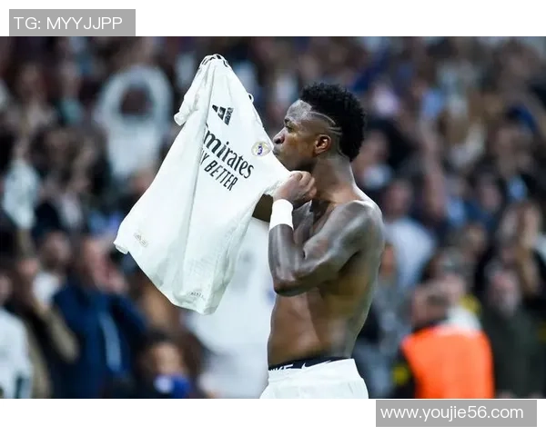 皇马逆转AC米兰夺冠精彩瞬间全场沸腾赛后分析引人瞩目 皇马逆转AC米兰夺冠精彩瞬间全场沸腾赛后分析引人瞩目